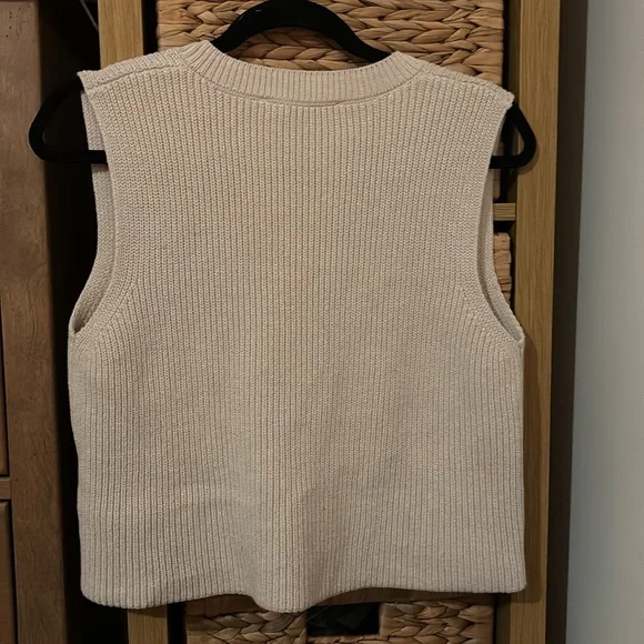 Zara sweater vest - Picture 5 of 6